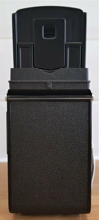 VINTAGE 1960s ROLLEI MAGIC II TLR CAMERA WITH XENER F 3.  5 75mm LENS.  IN VGC 4