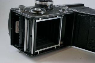 GOOD Rolleiflex 2.  8F 120mm TLR Film Camera w/ Zeiss Planar 80mm f2.  8 7