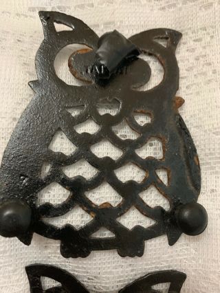 Vintage Cast Iron Owl Trivets Hot Plates Footed Black Wall Hanging Set of 3 5