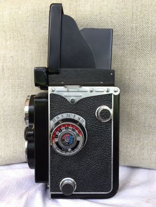 Yashica - Mat LM Copal - MXV 120mm Film TLR Camera W/ Yashinon 80mm F1:3.  5 Lens 3