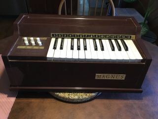 Vintage Magnus Electric Chord Organ Model 300 1967