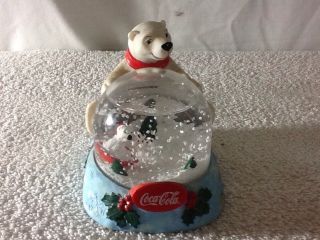 Pre - Owned Vintage 2003 Coca Cola Hardees Polar Bear Snow Globe Collectable