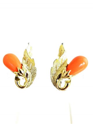 Vtg Sara Coventry Simulated Coral Bud Clip On Earrings