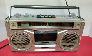 Vintage Sanyo M - 9901 Stereo Boombox Ghetto Blaster Radio Cassette