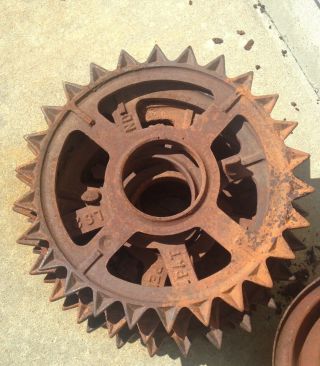 Vintage Cast Iron Gear Cam Sprocket Metal Steampunk Industrial Tooth Wheel 16 "