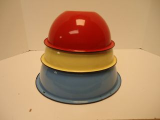 Vintage Enamel Ware Porcelain Metal Bowls Set Of Three 2