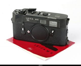 Leica M5 Black 35mm Rangefinder Film Camera