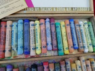 Vintage Rembrandt Soft Pastels by Talens,  Made in Holland 36 Piece Box 3