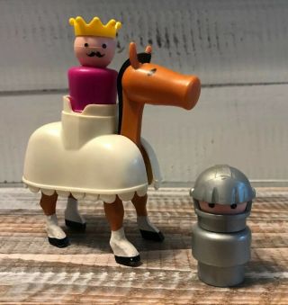 Vintage 1974 Fisher Price Little People Castle 993 King Knight Horse
