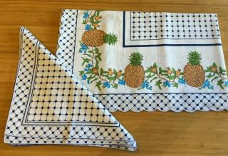 Vintage White Blue Pineapple Border Scallop Edge Rectangle Tablecloth Napkin Set