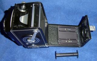 Rollei Rolleiflex 2.  8C Type II (Schneider Xenotar 80mm 2.  8) TLR Camera.  - - 12