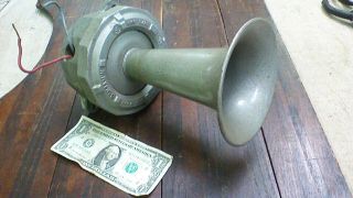 Vintage Benjamin Electric Mfg.  Co.  Type Swp Industrial Signal Horn Alarm 115v