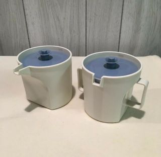 Classic Vintage Tupperware Creamer And Sugar Set With Blue Lids 1414 - 4 & 1415 - 4