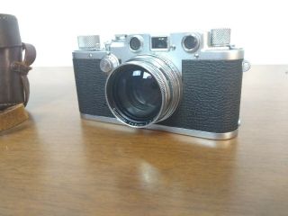 Leica D.  R.  P.  Ernst Leitz Wetzlar No.  605881 Camera W/ F=5cm 1:2 No.  764437 Lens