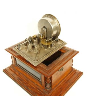 1901 Zonophone Grand Opera Phonograph w/Cut Glass Back & 30 