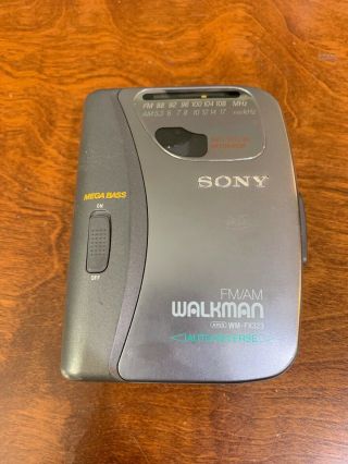 Vintage Sony Walkman Wm - Fx323 Am/fm Radio Cassette Player Auto Reverse Mega Bass
