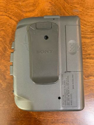 Vintage Sony Walkman WM - FX323 AM/FM Radio Cassette Player Auto Reverse MEGA BASS 2