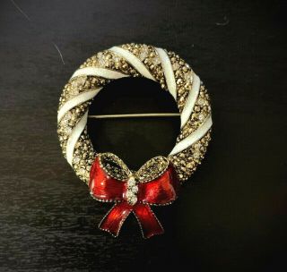 Vintage Brooch Pin Signed Kc Christmas Wreath Gold Tone Rhinestone Jewelry