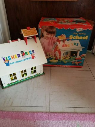 Vintage Fisher Price " Little People " Play Family School House