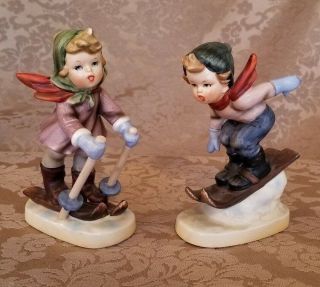 Vintage Napcoware Bisque Porcelain Boy And Girl Skiers Figurines