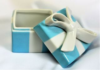 Vtg Tiffany & Co Classic Blue & White Bow Porcelain Jewelry Gift Trinket Box 2 "