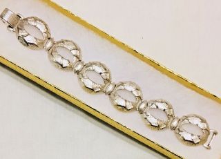 Elegant Vintage Coro Pegasus Signed Silvertone Bracelet - - Estate Jewelry - 7 Inch