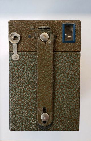 KODAK NO.  2 BEAU BROWNIE IN BLUE WITH TWO - TONED GREEN/BROWN BODY AND CASE. 5