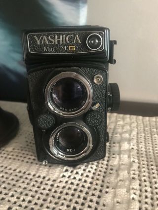 【mint】yashica Mat 124g Tlr Film Camera Yashinon 80mm F/3.  5