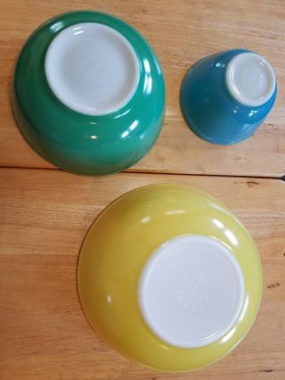 Vintage Pyrex Mixing Bowls Set Of 3 Yellow 404 Green No Blue No