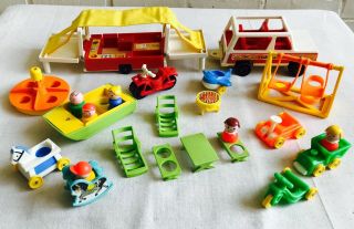 Vintage 1980 Fisher Price Little People Play Family Pop - Up Camper,  10 Accessorie