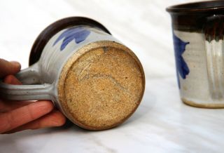 Set 2 Handmade Pottery Mugs Cups Rustic Blue Flower Brown Stoneware 1980s VTG 4