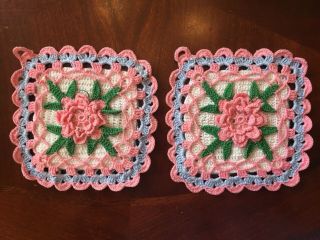 2 Vtg Hand Crocheted Pink Blue Green White Flower Hot Pad Trivet Pot Holder 3d