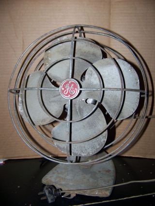Vintage 11 Inch General Electric Oscillating Table Fan - - Barn Find