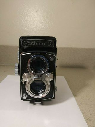 Exc.  Yashica D Tlr Twin Lens Reflex Camera W/ Case.  120 6x6 Cm Film.  Medium Format