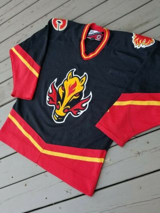 Pro Player Calgary Flames Horse Head Vintage Nhl Hockey Jersey Size Medium Mens