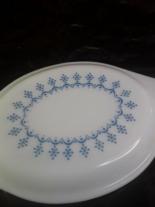 Vintage Pyrex Replacement lid 943 Blue Snowflake Garland 1.  5 QT Casserole 043 2