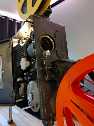35mm Portable Motion Picture Projector. 5