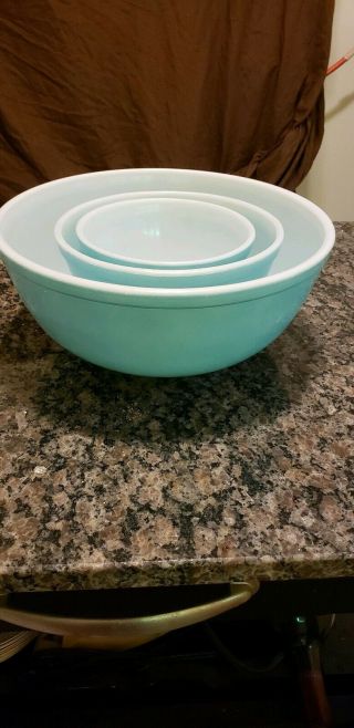 Vintage 3 - Piece Turquoise Pyrex Mixing Bowl/ Oven Ware Set 401 - 402 - 404