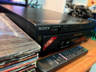 Sony (model Mdp - Mr1) Laser Disc Player & Movies Bundle