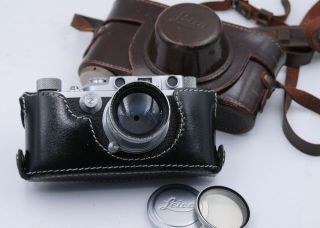 Leica Iiia 35mm Rangefinder Camera W/ Cases And Summitar 5cm Lens