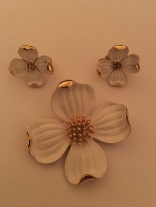Vintage Signed Trifari White Enamel Dogwood Flower Brooch And Earrings