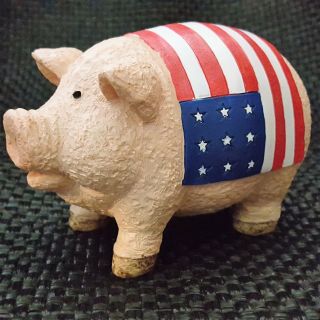 Vtg Patriotic Pig Figurine Hand Painted Usa Flag Red White & Blue 4 " X 5.  5 " X3.  25 "