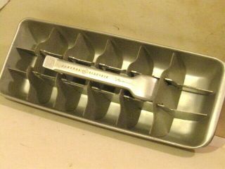 Vintage Mid - Century Ge General Electric Aluminum Metal Lever Mini Cube Ice Tray.