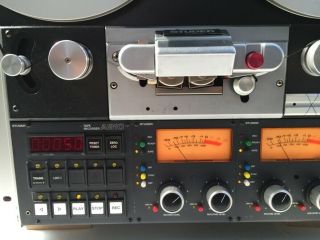 Portable STUDER A810 Recorder 4 Speed,  Monitor Oak Side Panels Fully Re Capped 7