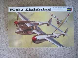 Vintage 1970 Revell P - 38j Lightning Airplane Model Kit 1/32 Scale H - 280 Nr