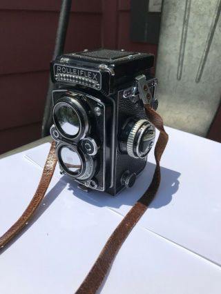 Rolleiflex 3.  5e Planar Camera
