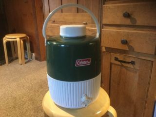 Vintage Coleman Green Picnic Water Jug - 1 Gallon.