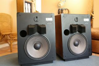 JBL L300 Floor standing Speakers 8