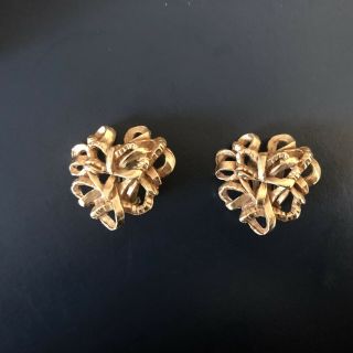 Christian Lacroix Vintage Clip On Earrings Gold Tone Swirly Heart Shape Ribbon