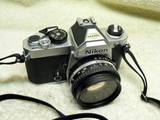Nikon Fm 35mm Slr Film Camera W/ Nikon 50mm F/1.  8 Lens.  &